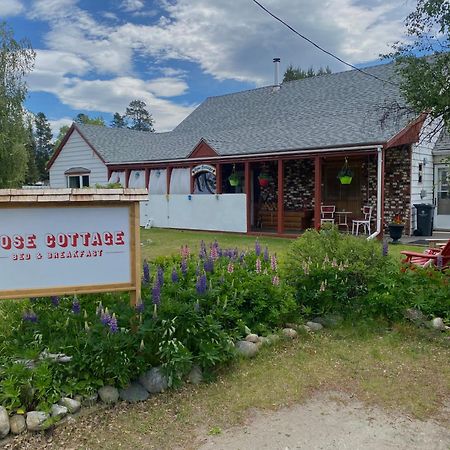 Rose Cottage Bed & Breakfast Valemount Exterior photo