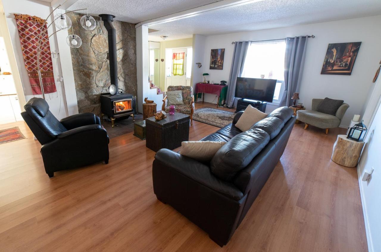 Rose Cottage Bed & Breakfast Valemount Exterior photo