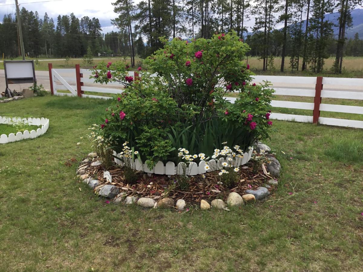 Rose Cottage Bed & Breakfast Valemount Exterior photo